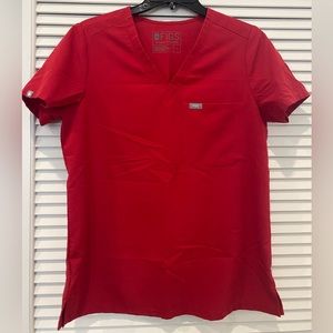 Figs Catarina Scrub Top in Red - size small